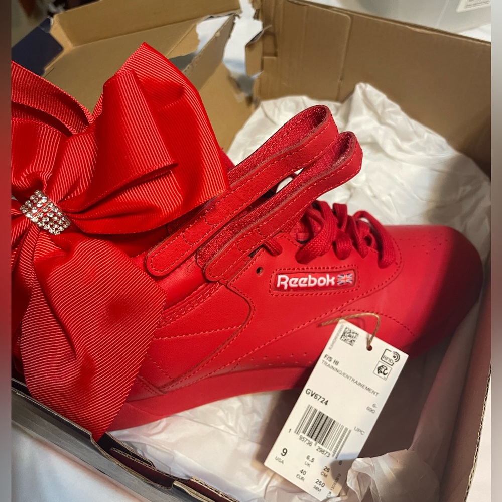 Reebok Classic High Top Red Sneakers Sz 9